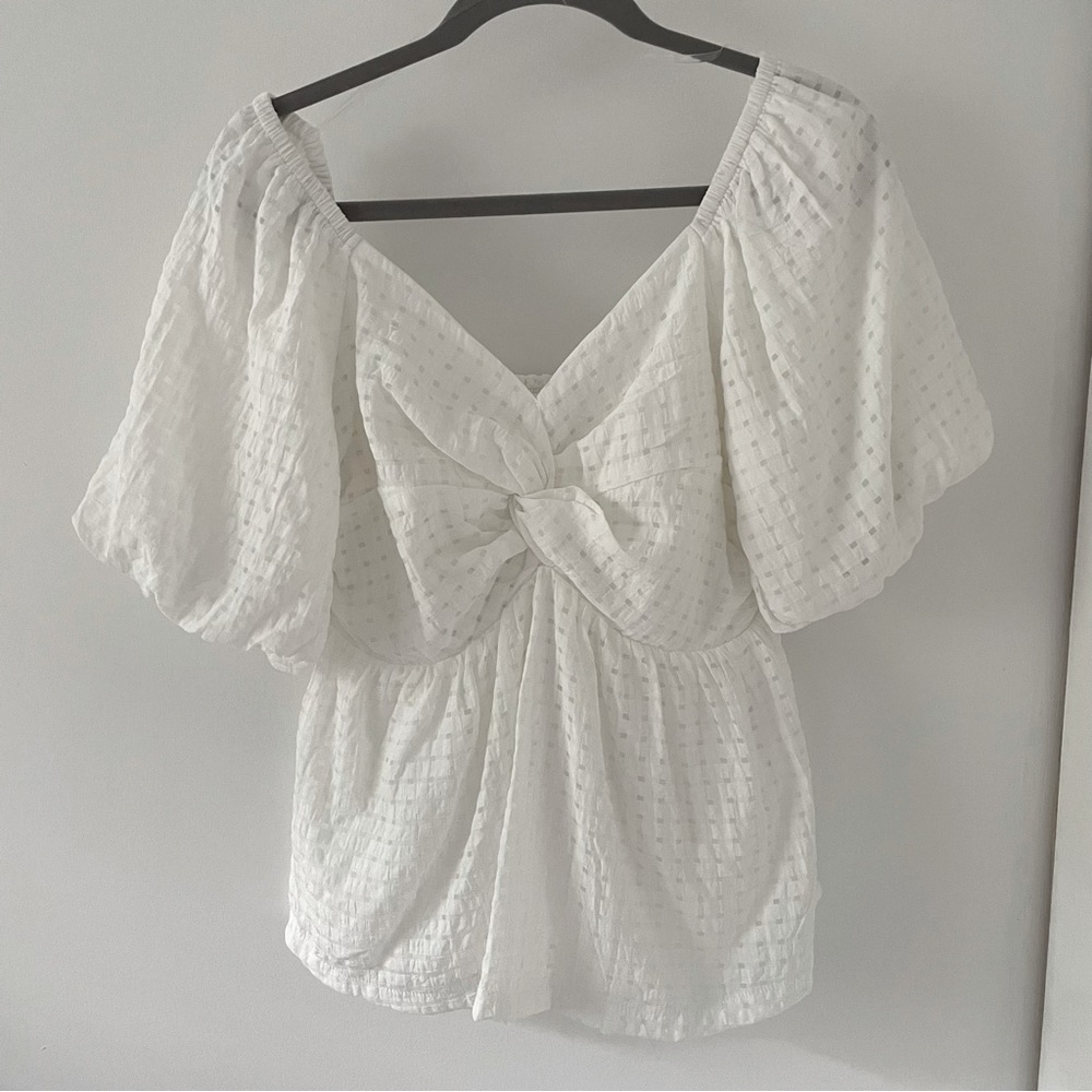 NWT &Merci- A ivory textured gingham puff sleeve Top medium size